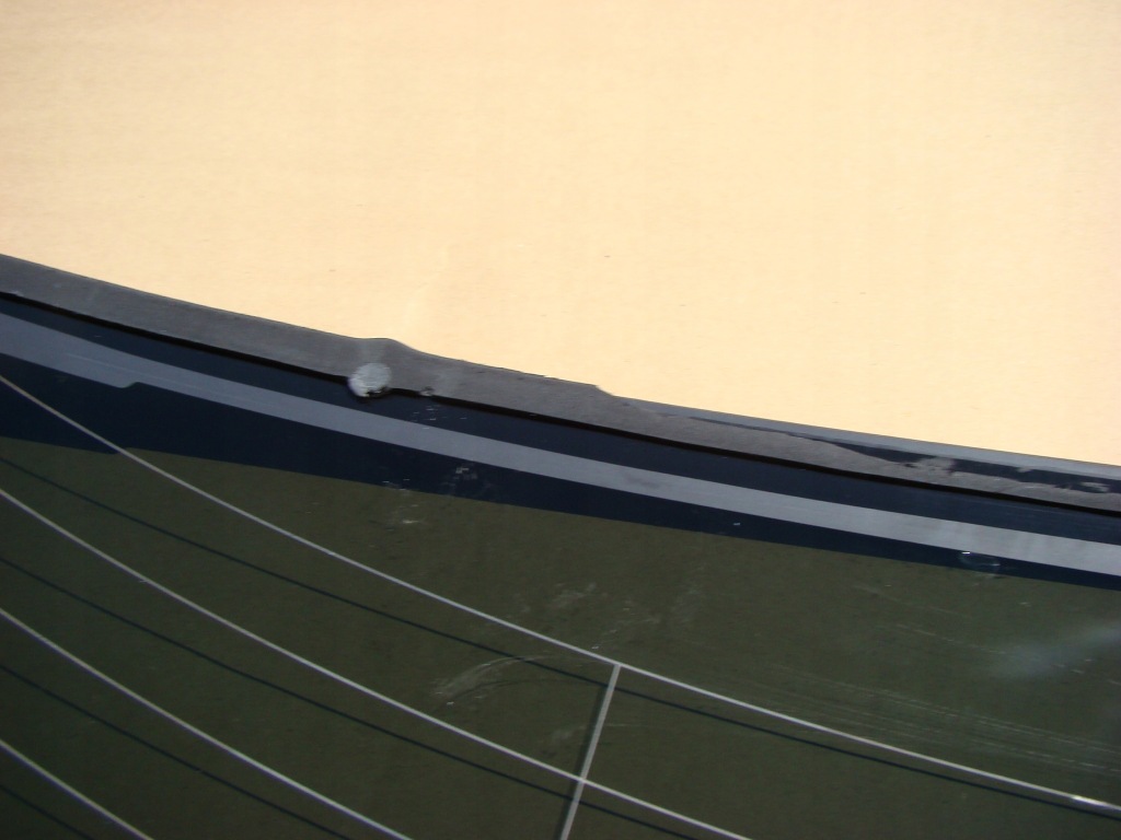 фото №10, Jaguar e-pace скло задня