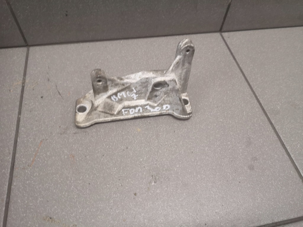 фото №1, Кронштейн кронштейн насоса bmw 7 f01 3.0d 7805421