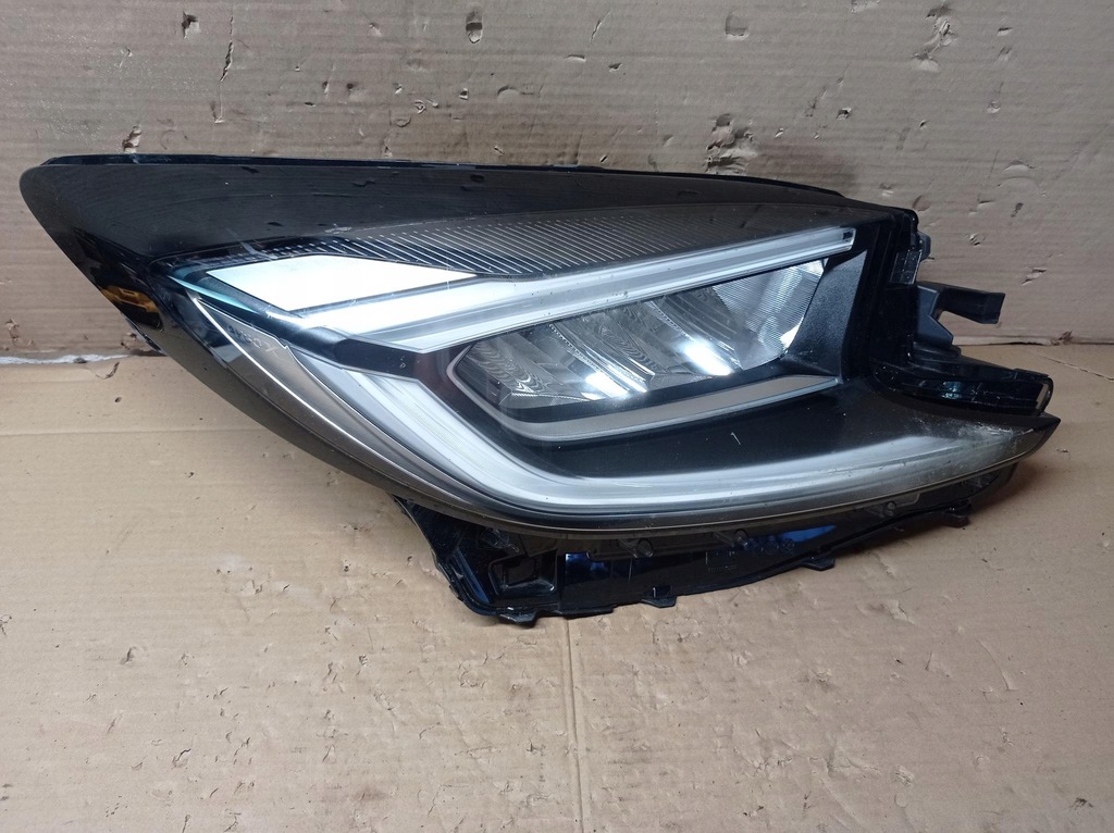 фото №1, Лампа фара правый toyota aygo x europa