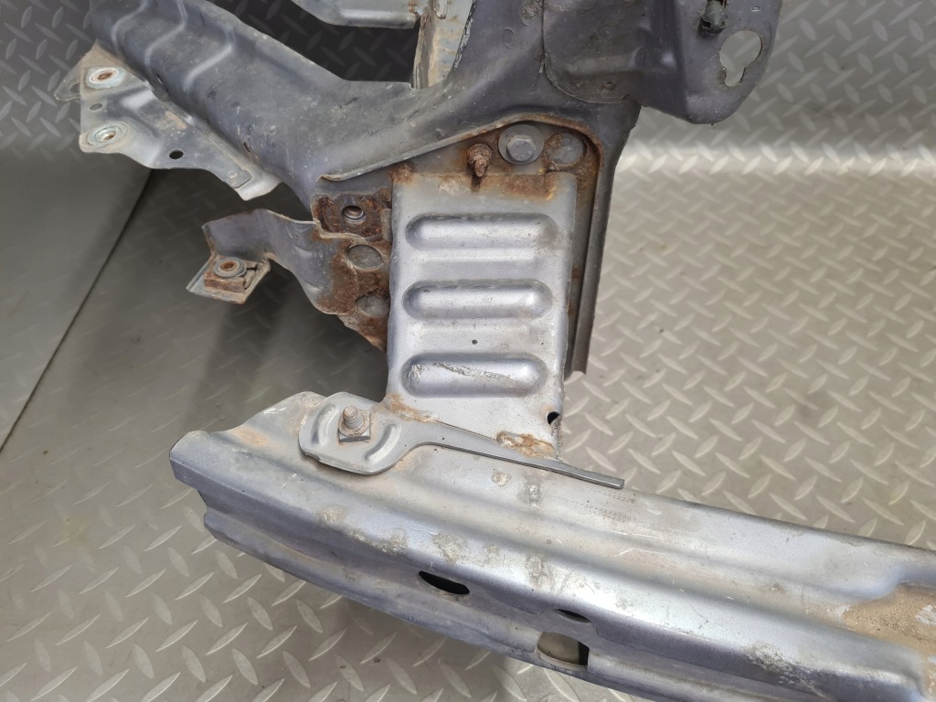 Pas передний усилитель передний балка зона бампера vectra c lift z163 Цена