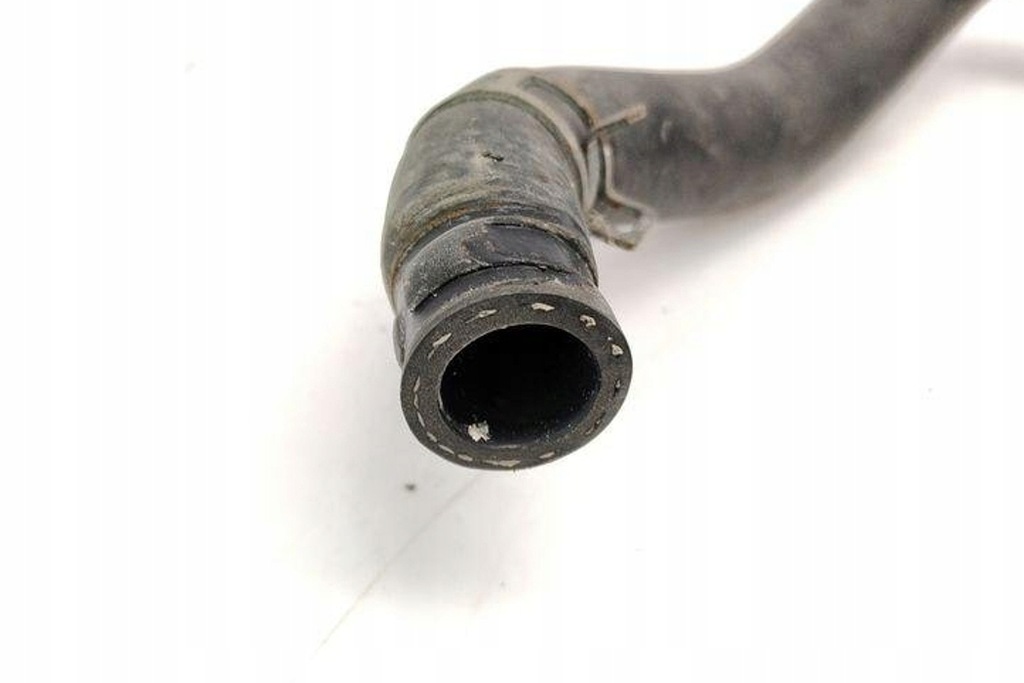 фото №8, Труба охолодження toyota avensis _t22_ 981110 1.98l дизель 66kw 1999