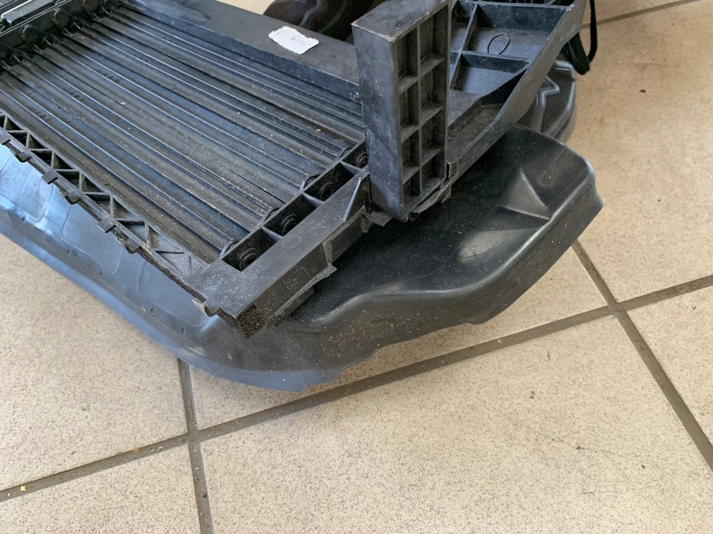 фото №7, Pas передній жалюзі mercedes w247 a2478854500