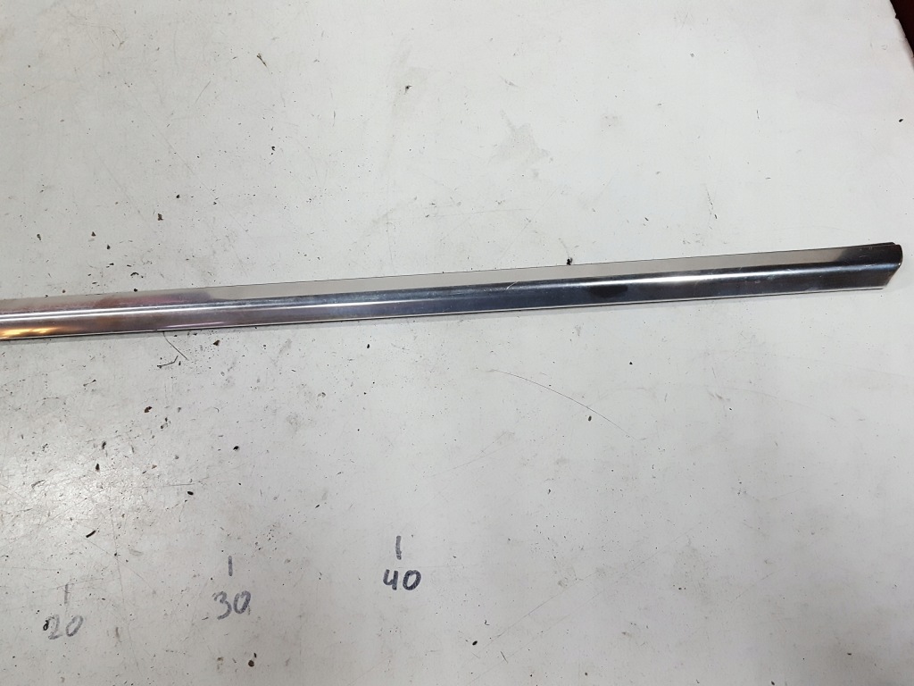 фото №4, Mercedes e w207 coupe молдинг крила права задня