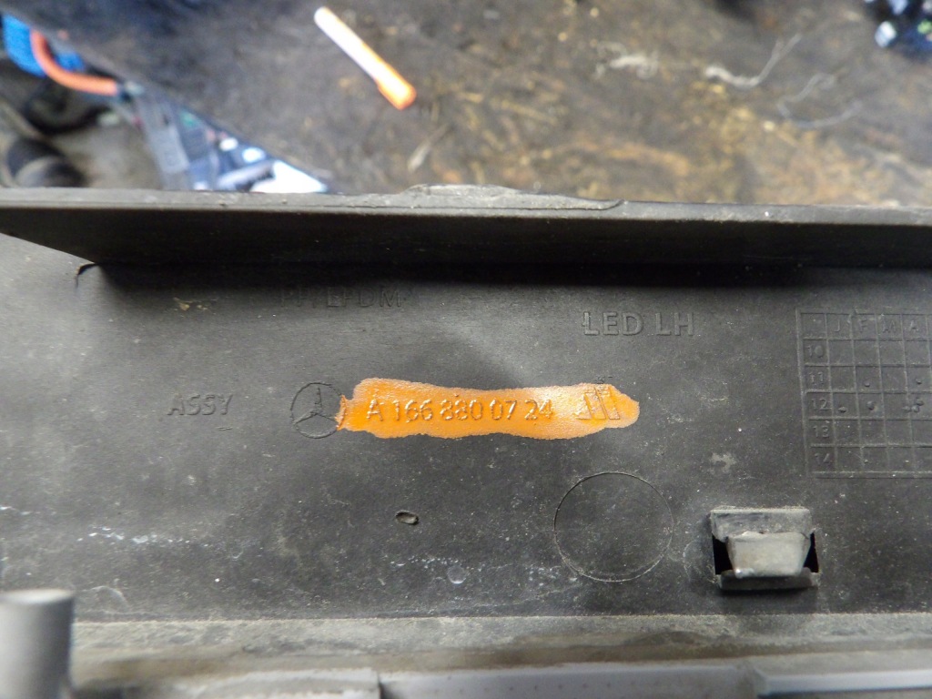 фото №2, Лівий led з решітка mercedes w166