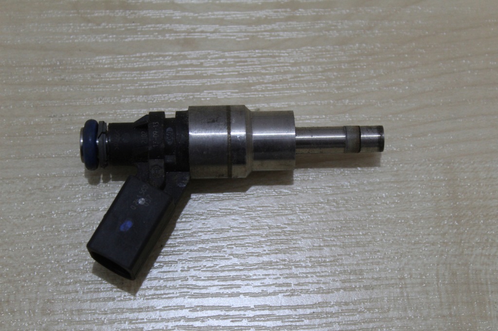 фото №1, Инжектор форсунка audi tt 0261500037