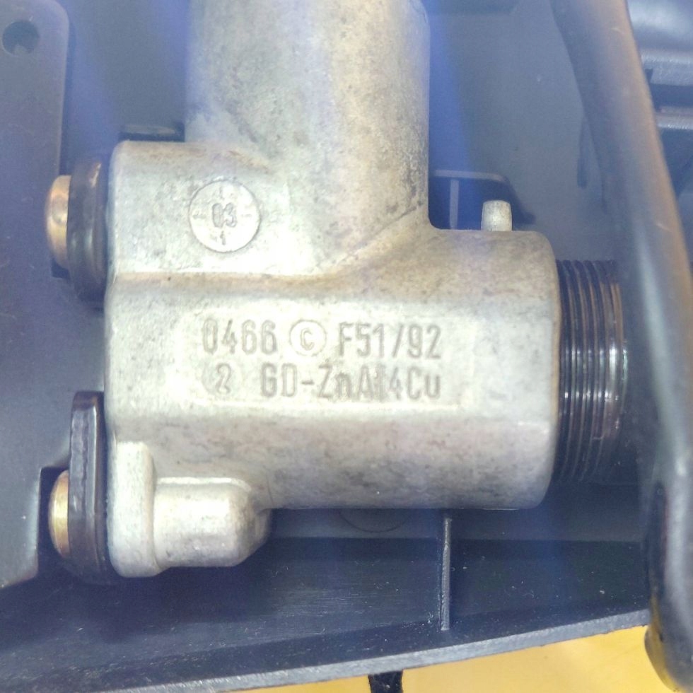 Клипса поперечина безопасности правый  перед bmw 5 e39 02912e nr1047 Киев