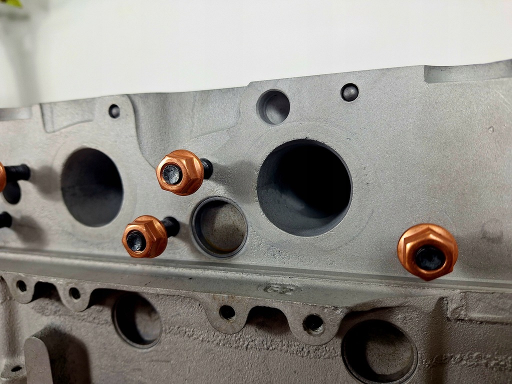 фото №6, Головка mercedes w124 3.0 d 6030161601 om 603.912