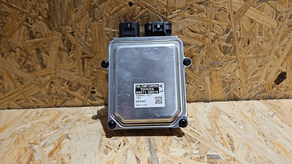 фото №1, Lexus rx450h - блок керування насоса пального оригінальний номер 8957158010