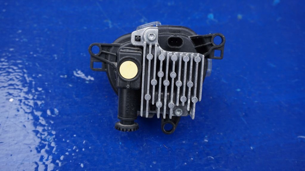 фото №2, Volvo s90 v90 - протитуманна фара led drl правий