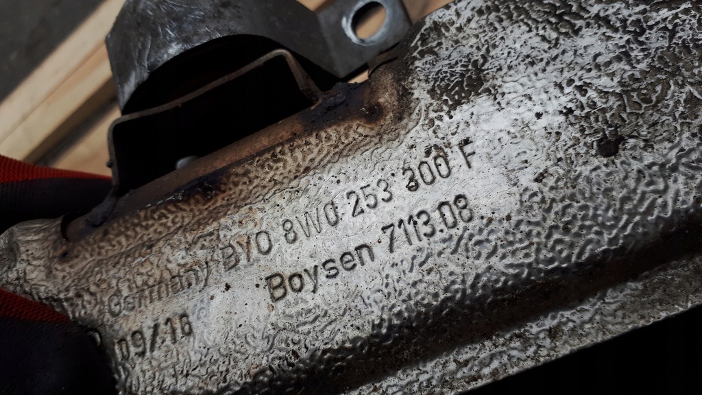 фото №8, Audi оригинальный номер 8w0253300f труба выхлопная