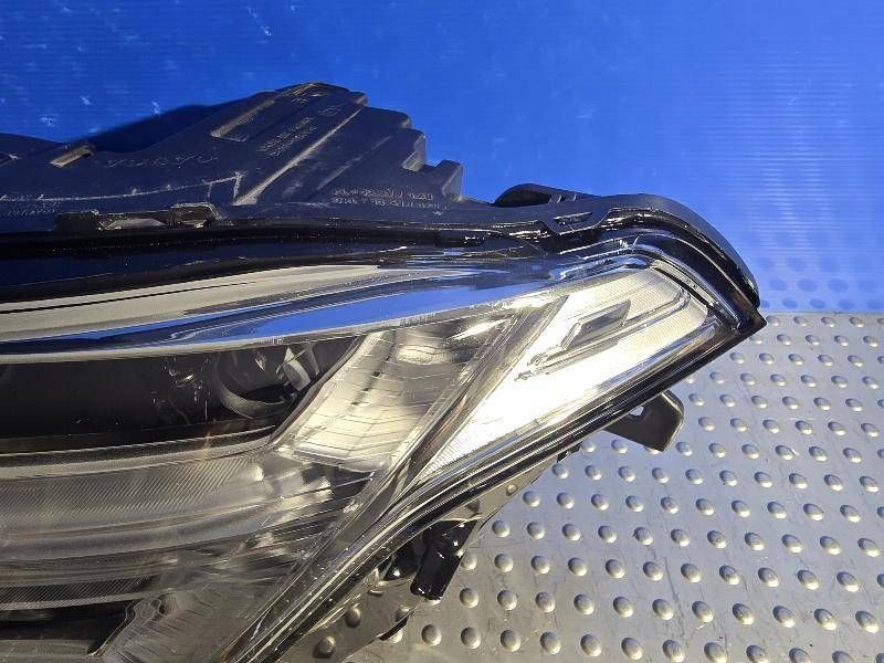 Volvo xc90 2 рестайлінг  19- full led 31420261 фара передня перед ліва Зі Шроту