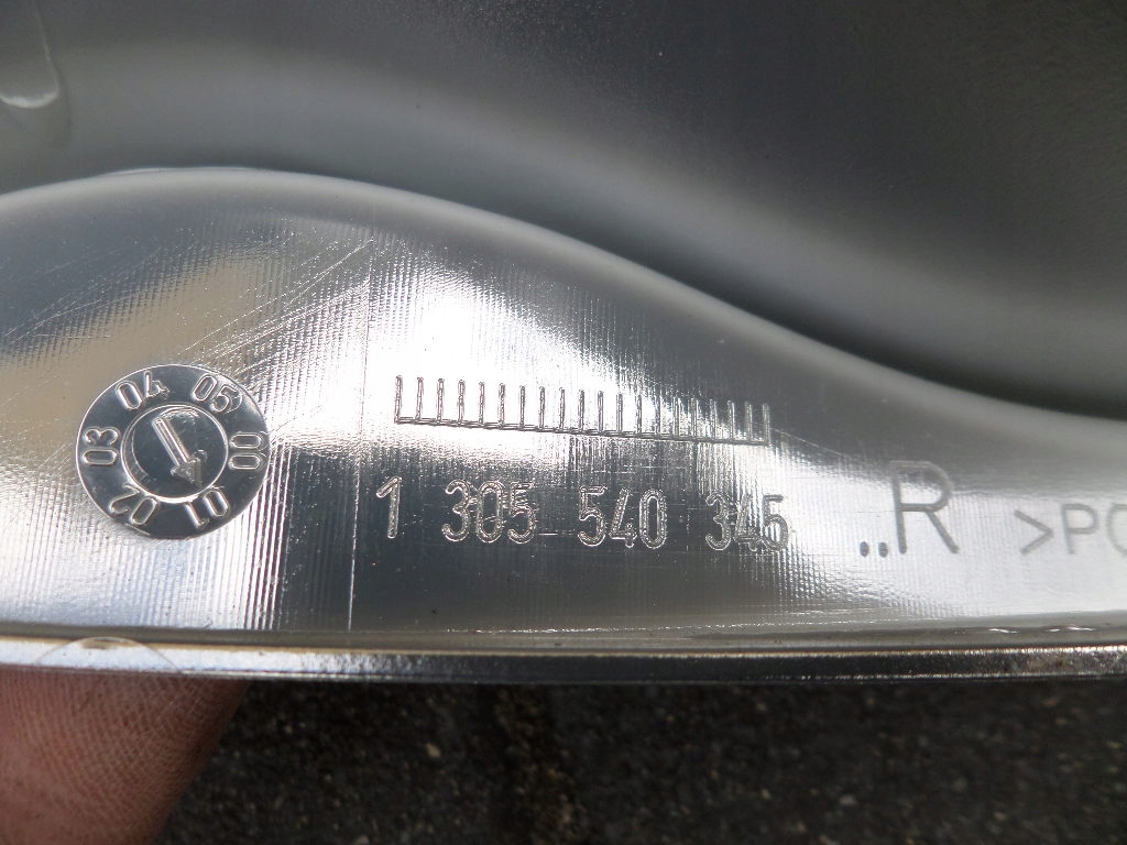 Відбивач рамка вкладиш фари ксенон mercedes w203 Ціна