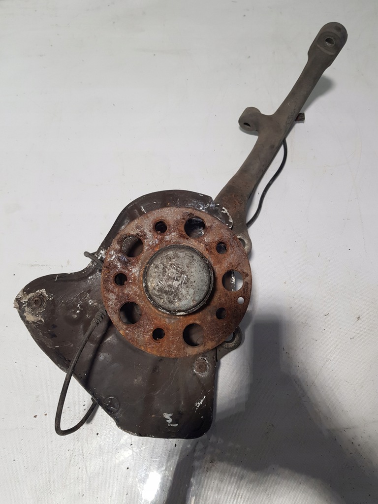 фото №1, Поворотный кулак ступица левый перед mercedes cl w216