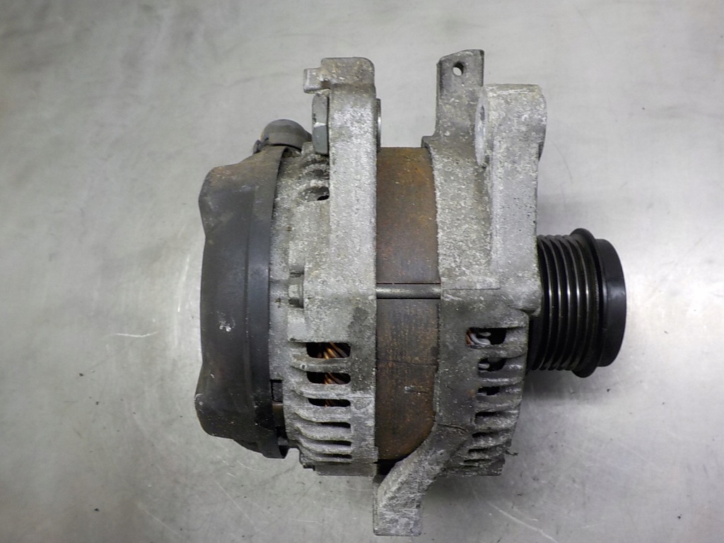 фото №1, Toyota yaris ii 1.3 vvti генератор 27060-0y040