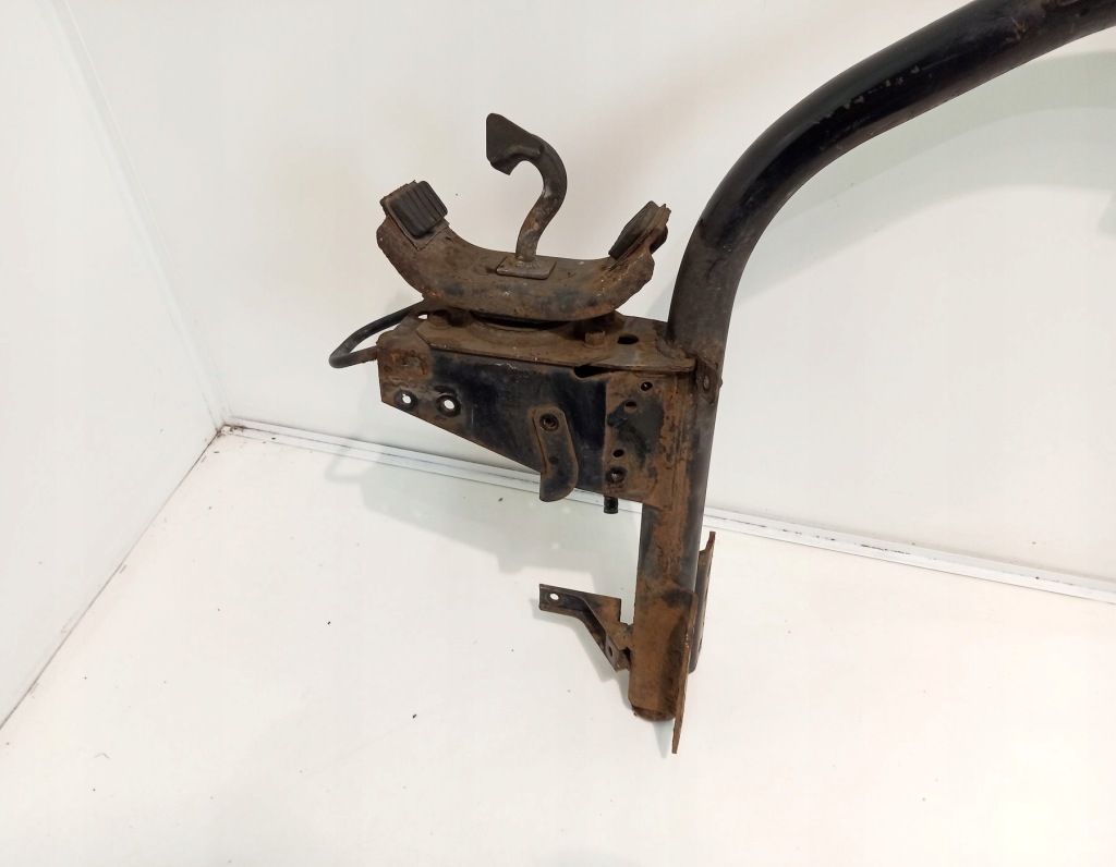 Балка кронштейн кабины mitsubishi fuso canter 06- с Разборки