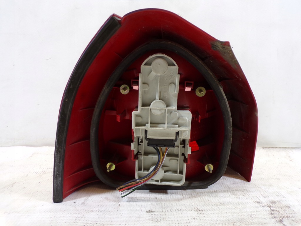 фото №6, Лампа задня задня права audi a3 8l 2