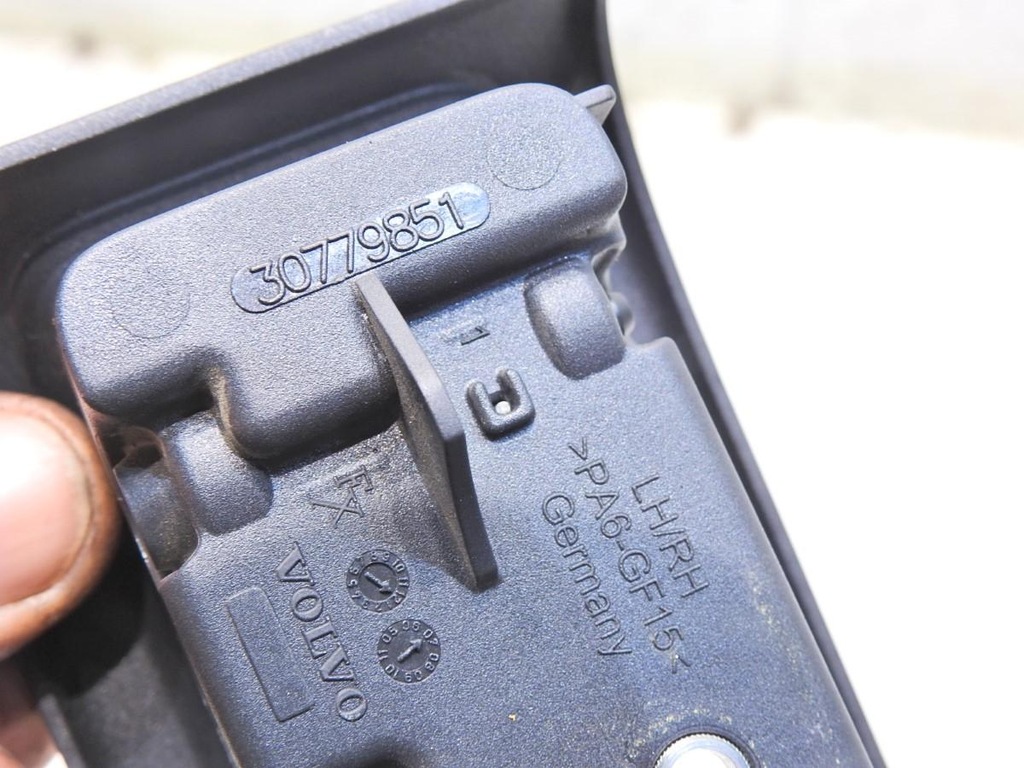 фото №6, Ручка відкривання капот volvo v70 iii 30779851