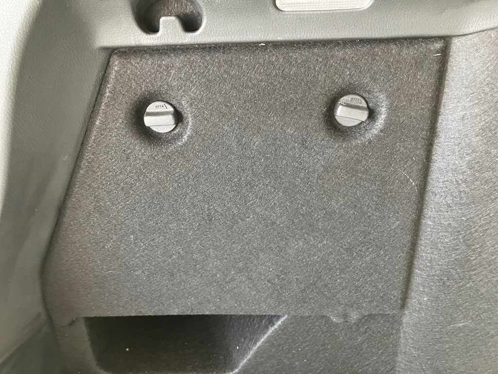 фото №12, C-hr chr 2.0 гибрид обшивка багажника левый комплект