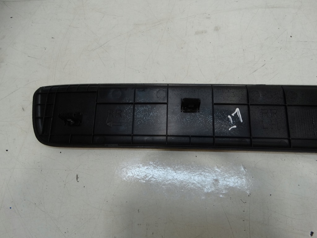 фото №6, Молдинг поріг зовнішня лівий задня kia carens iv 85878-a4000