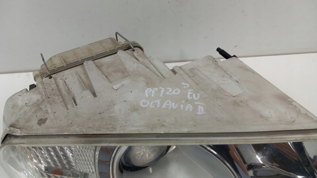 фото №2, Skoda octavia ii eu лампа перед права лінза