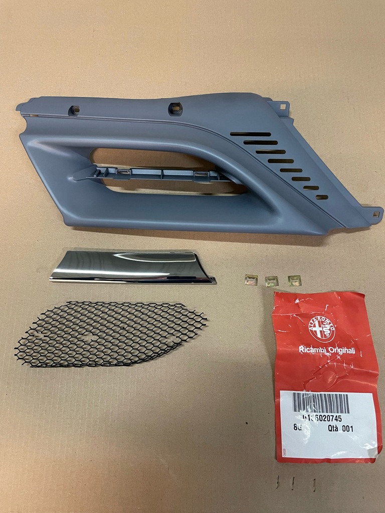 фото №1, Alfa romeo 166 v1 решётка решётка радиатора решётка радиатора правая nowa