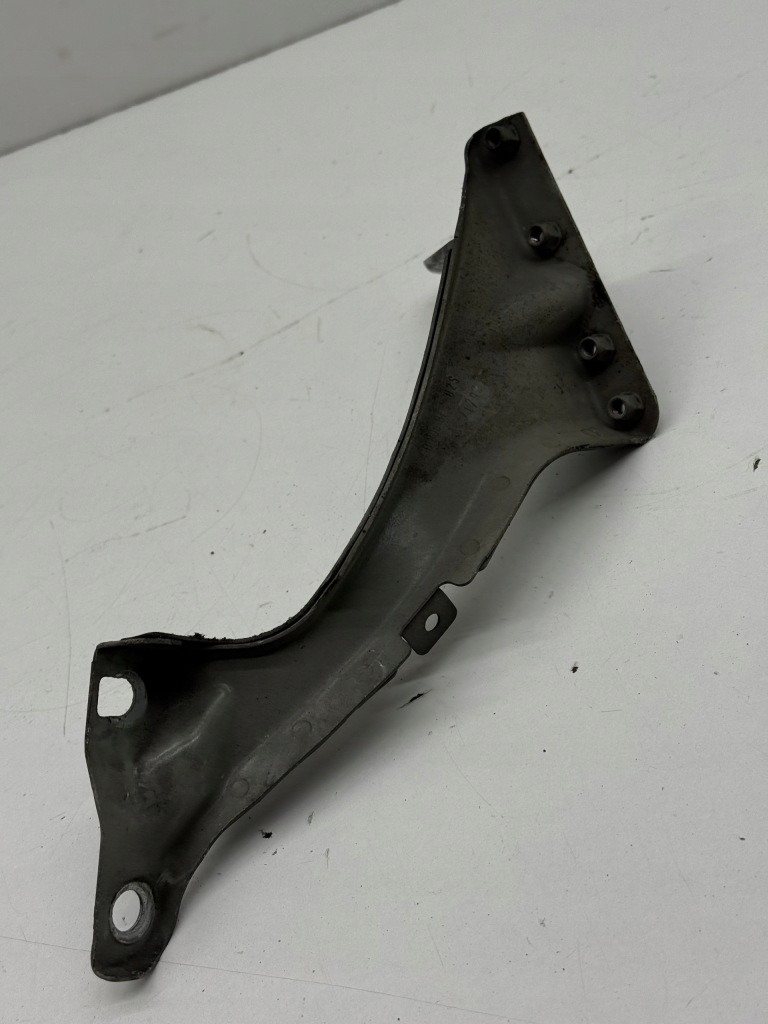 фото №6, Audi a6 s6 c7 кронштейн кронштейн крила правий перед колір ly8x