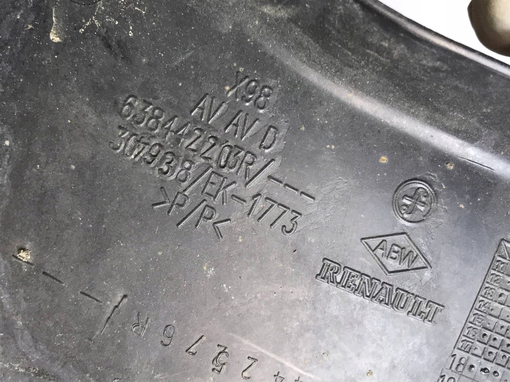 фото №7, Підкрилок перед праве renault clio iv 638442203r