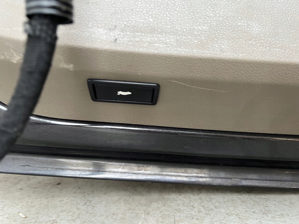 фото №10, Крышка багажника задняя багажника audi q7 4l электрическая