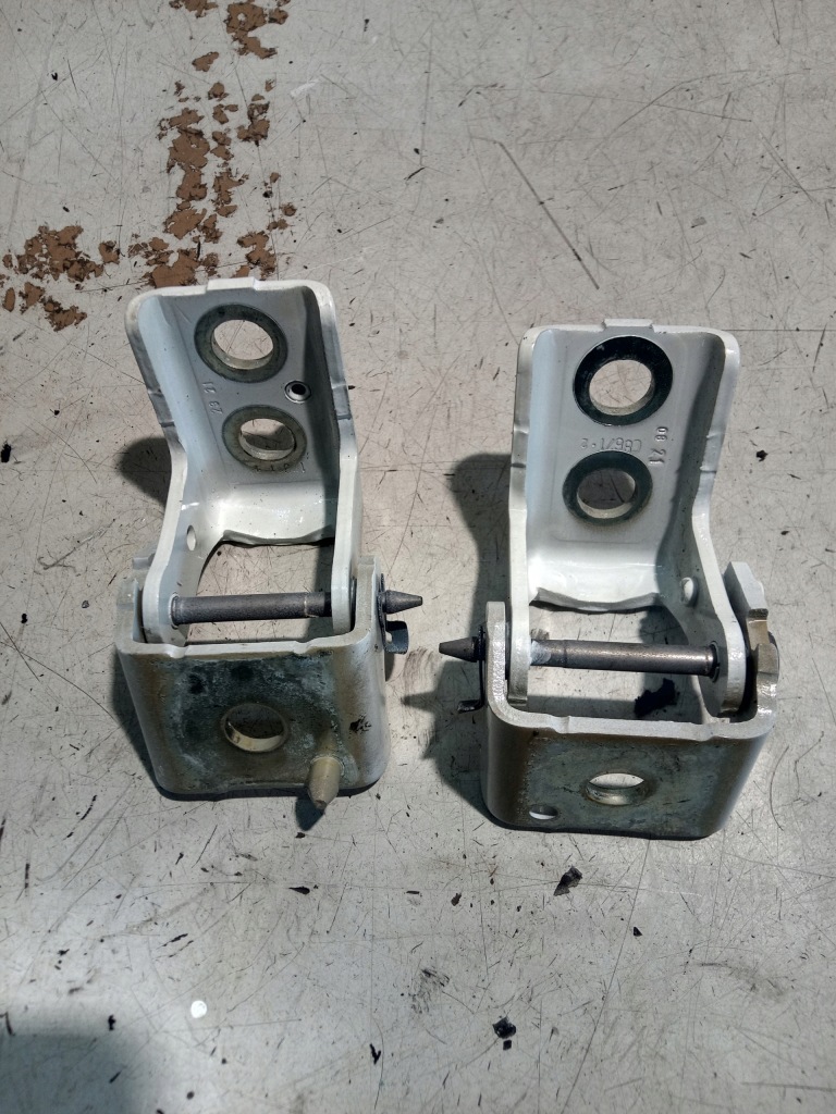 фото №2, Peugeot 2008 ii петля петлі двері правий задня