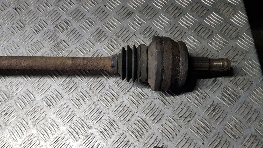 Mercedes w211 3.5 4matic приводной вал приводная левая правая задняя Оригинал