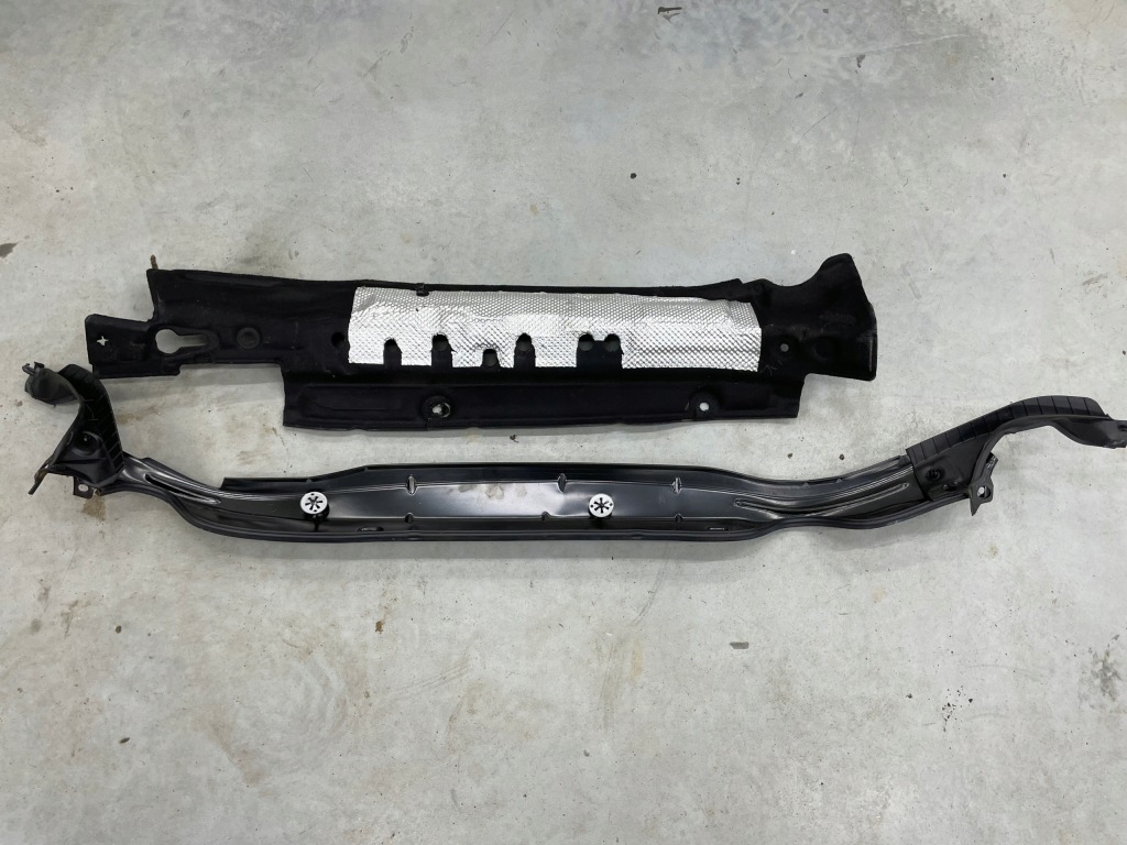 фото №1, Audi a3 8y жолоб жабо 8y0806239 оригінал