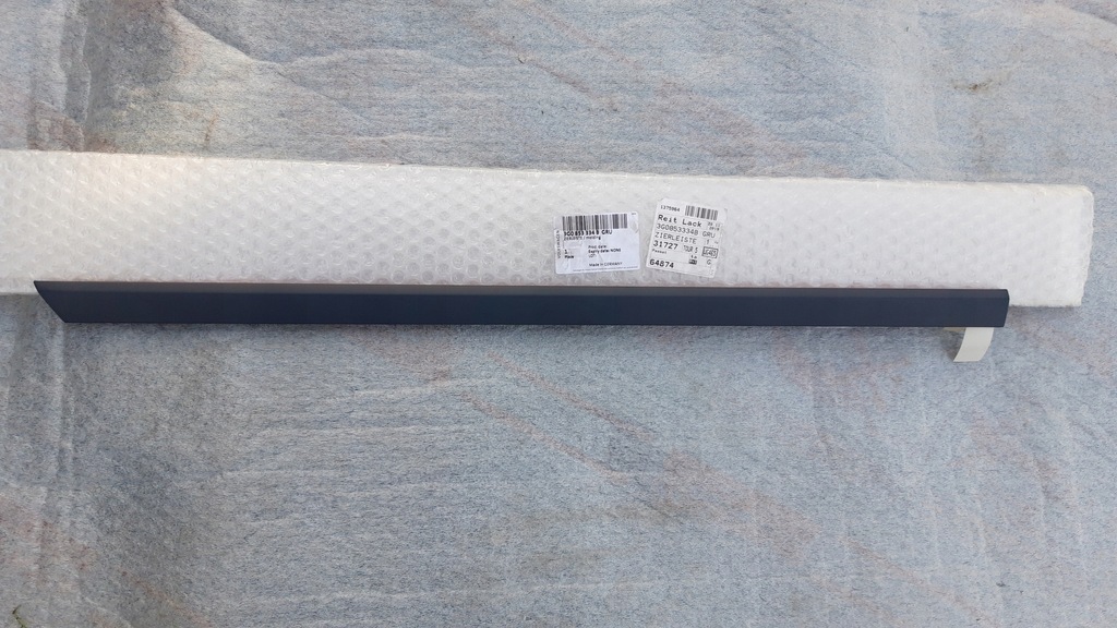 фото №1, Passat b8 молдинг двері правий задня 3g0853334b