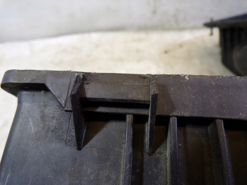 фото №6, Корпус фильтра воздуха peugeot 307 2.0 hdi 9643015880