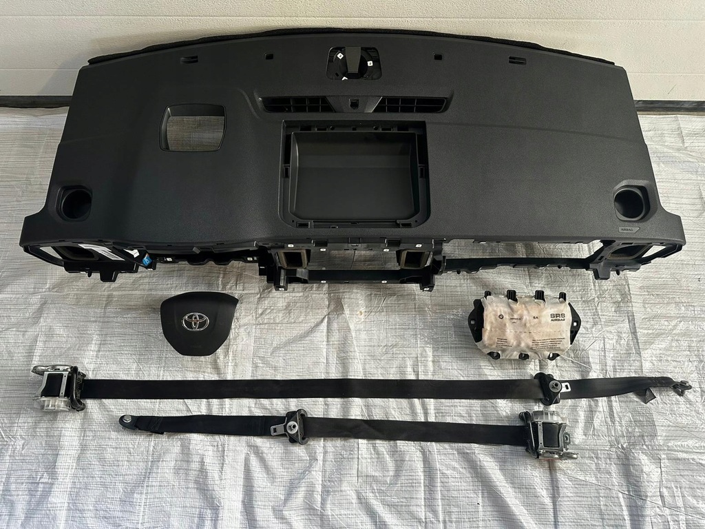 фото №1, Toyota proace head-up панель приладів консоль подушка безпеки подушки безпеки ремені комплект оригінал