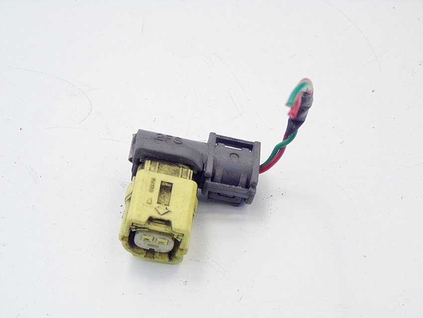 фото №1, Штекер колодка toyota avensis t25 coroll yaris verso rav 4 celica