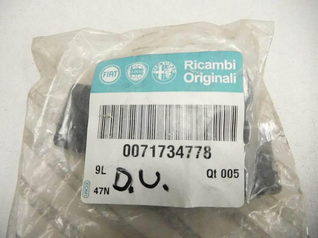 Втулка клипса крыла lanica ypsilon 71734778 Недорого