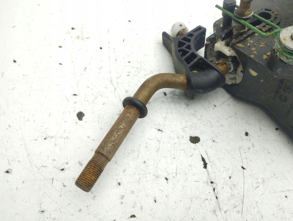 фото №7, Toyota corolla verso ar10 домкрат переключения передач 2006