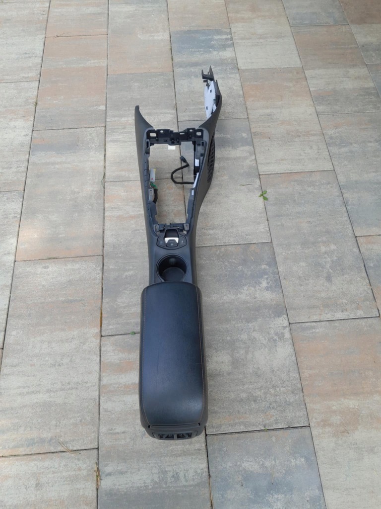 Купить Подлокотник jeep compass rok 2017-2021