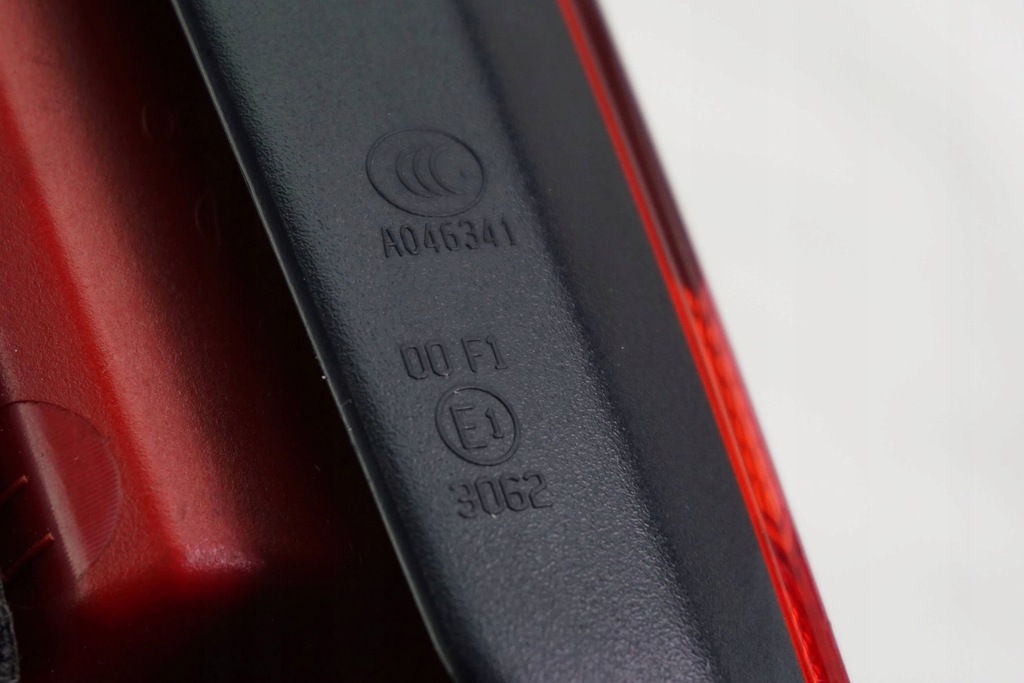 фото №8, Лампа задняя левая vw passat b7 kombi a046341