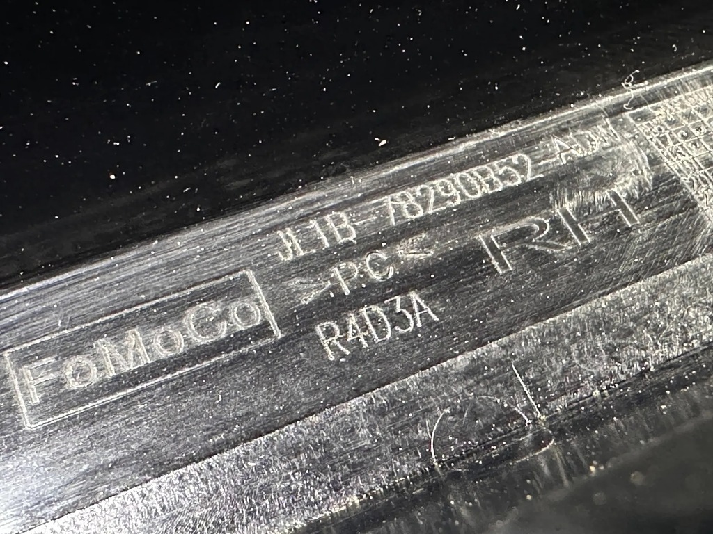 фото №8, Накладка молдинг защита стойка d правая задняя задняя ford expedition 2018 - 2022