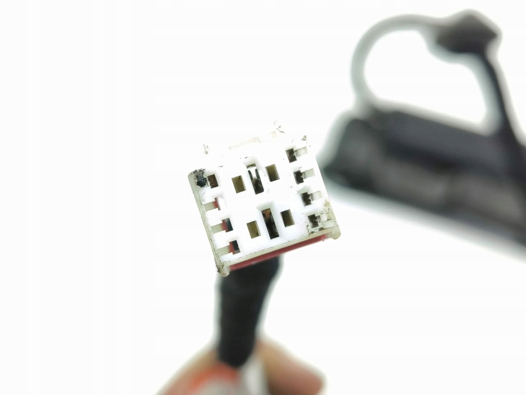 фото №11, Maserati levante 2017 правая сторона амортизатор крышки задний багажника