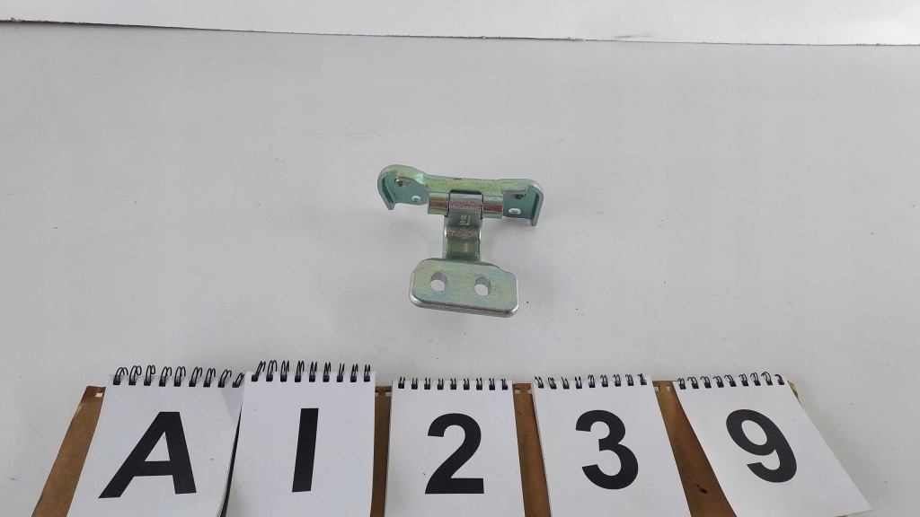 фото №4, Mercedes c-klasa w204 kombi петля крышки задняя