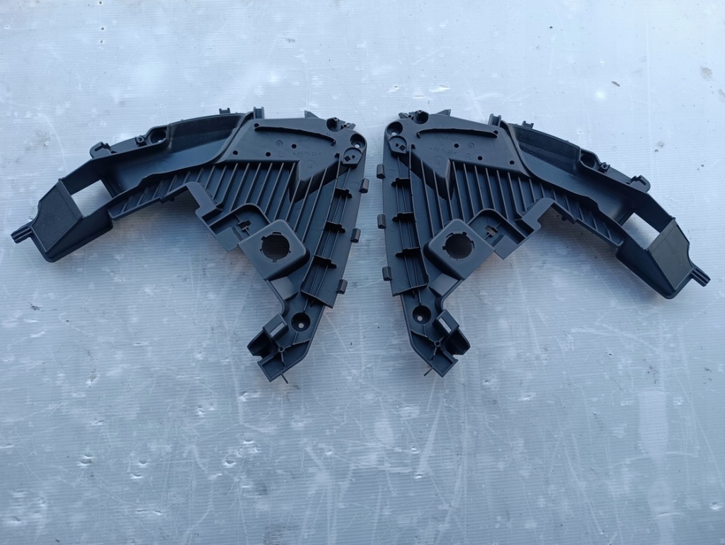 Купити Smart 451 fortwo ii пластик кронштейн праве ліва