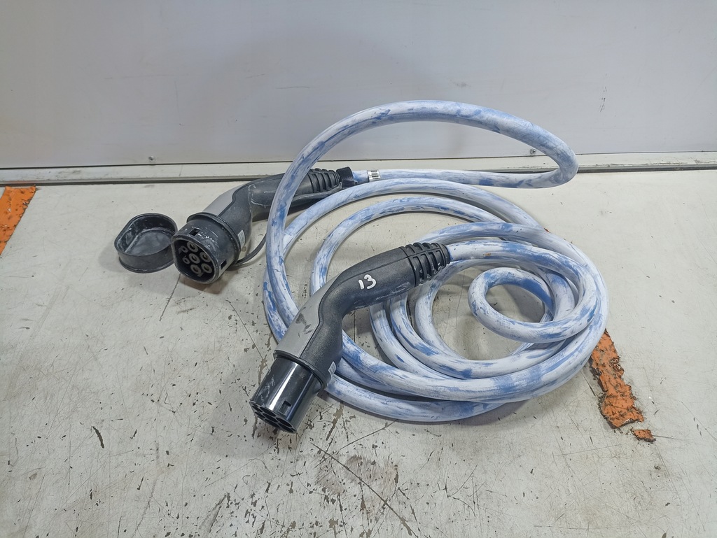 фото №1, Bmw i3 l01 шланг зарядки lc2-ku323