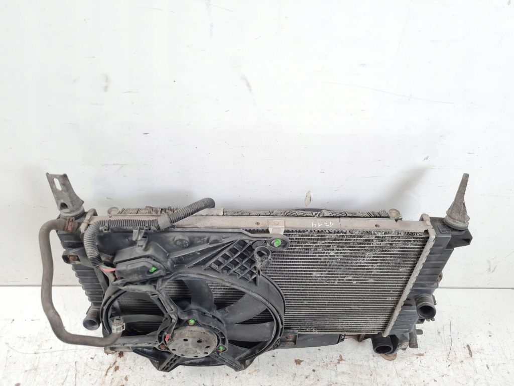 2005 opel meriva a комплект радиатор 52429458 с Разборки