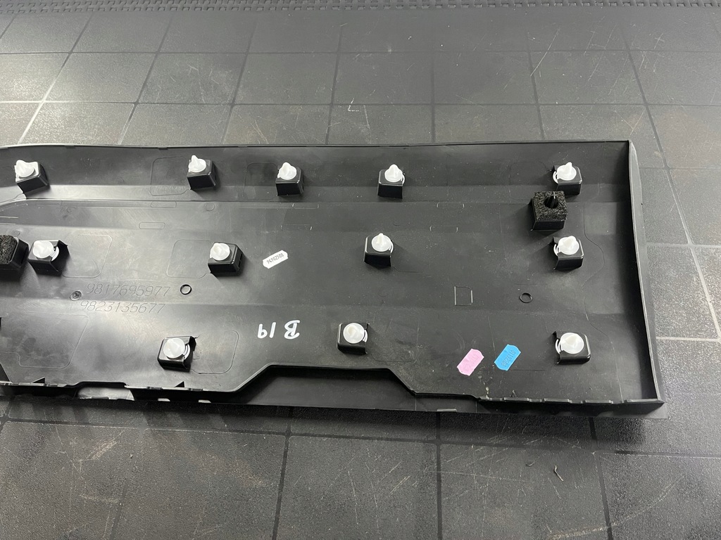 фото №9, Peugeot rifter молдинг дверь правая nowa 9817695977