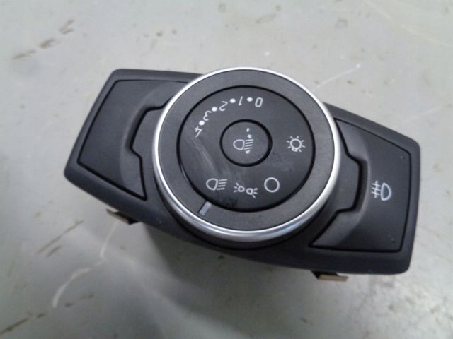 фото №1, Focus mk3 lift 2015r. панель вимикач світла