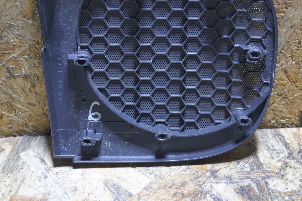 фото №11, Решётка динамика дверь audi a4 b6 8e0035419a