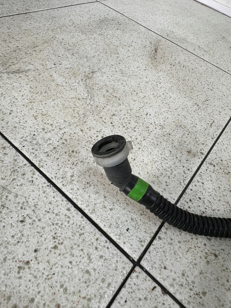 фото №2, Шланг нагреватель adblue mercedes actros mp 2 mp 3 axor atego