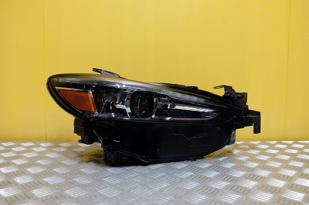 фото №1, Mazda 6 gj lift 2018- фара лампа перед full led r usa